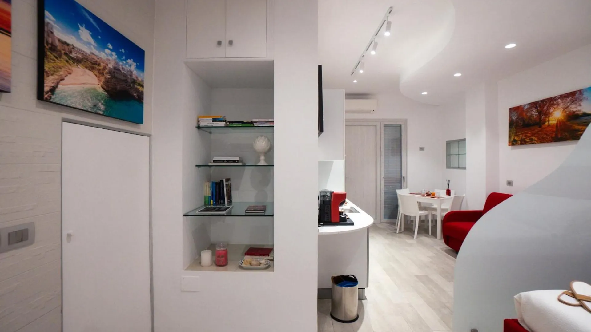 Marvi Home Apartment Modugno 0*,
